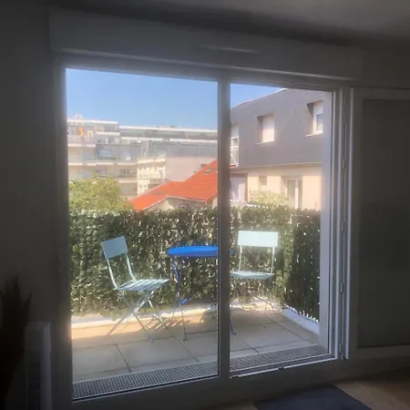 Charmant A La Limite De Paris *